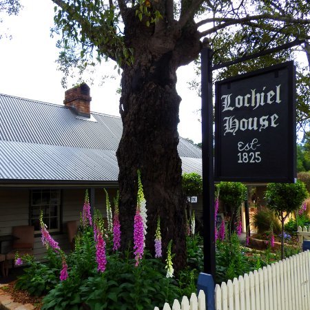 Lochiel House