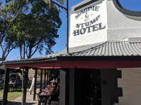 Magpie and Stump Hotel - Internet Find