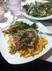 Mike's Grill The Royal Hotel - Australian Directory