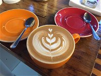 Woodbox Cafe - Click Find