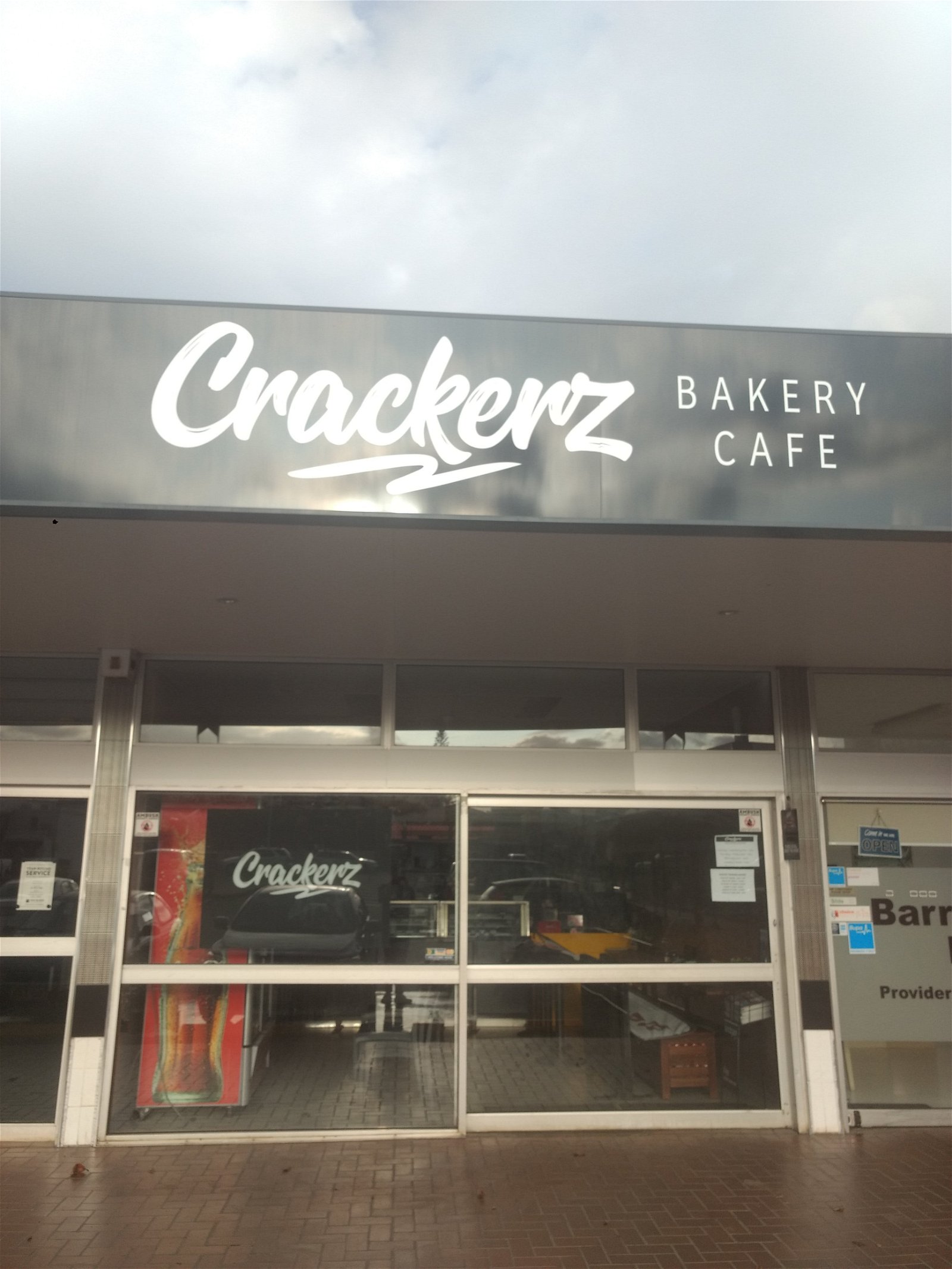 Crackerz Bakery