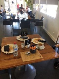 Black Cockatoo Cafe - Click Find