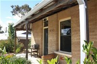 Hotham Ridge Winery and Cottages - Seniors Australia