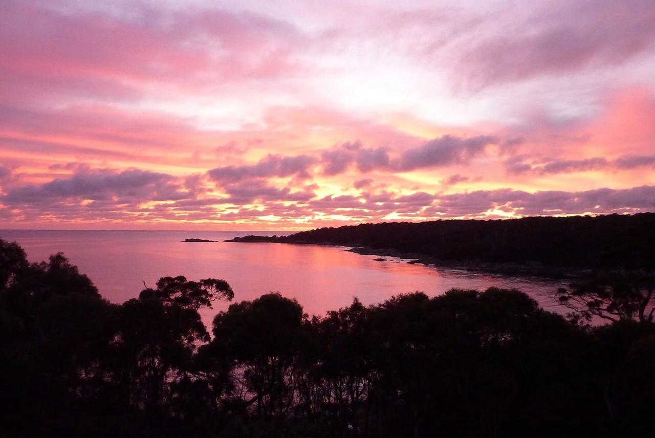 THE LOFT  Bay of Fires Seascape