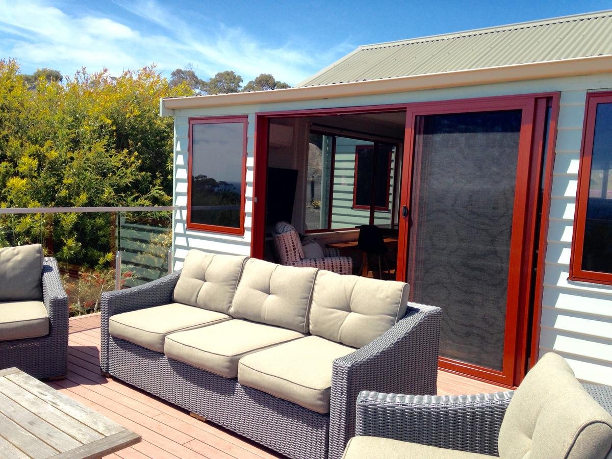 DOLPHIN LOOKOUT COTTAGE - Amazing Views Of The Bay Of Fires - thumb 4