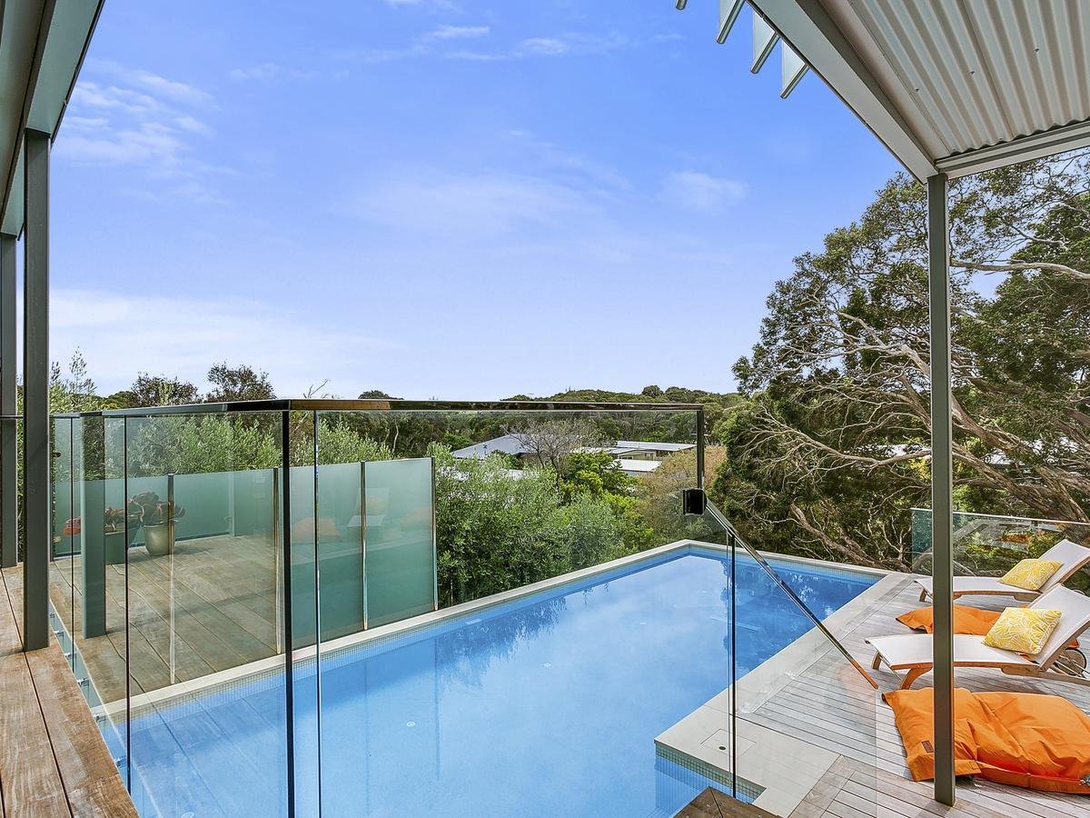 Lansdowne Villa - with swimming pool