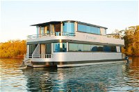 Coomera Houseboats - Internet Find