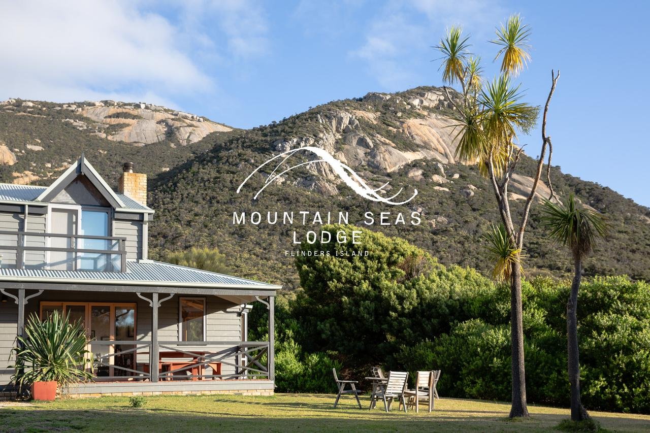 Mountain Seas Lodge