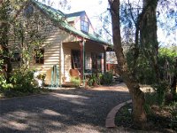 Ballarat cottages incorporating yarrowee cottage and Admirals cottage - Internet Find