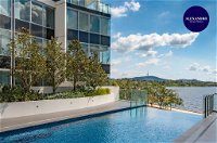 Beautiful Modern Lake View Apartment - Click Find