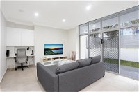 Brand New 2 bedroom Apartment for 7 People - Seniors Australia