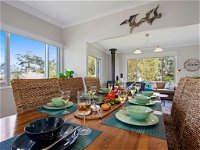 Blue Waters Cottage - 120m to Jervis Bay - Click Find