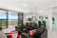 Cairns Luxury Waterfront Apartment - Suburb Australia