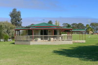 Carolynnes Cottages - Seniors Australia