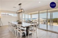 Casa Bel - Brand New Mansion - Min From Beach - Seniors Australia