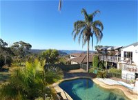 Central Coast Getaway 4B Family Holiday Home - Click Find