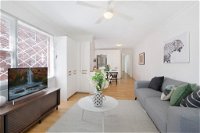 Charming parkside apartment in quiet area - Renee