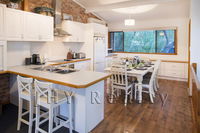 Coastal Cottage - Australian Directory