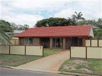 Comfortable lowset family home only minutes from the water Tarooki St Bellara - Suburb Australia