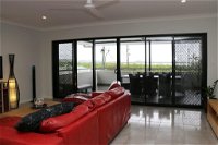 Cooktown Harbour View Luxury Apartments - Click Find