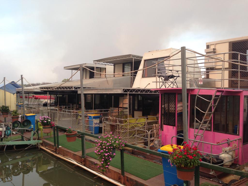 Corroboree Houseboats