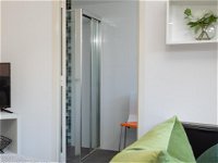 Cosy and Bright Studio Next to Westmead Hospital - Internet Find