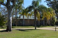 Cottage Port Stephens / Swan Bay NSW - Internet Find