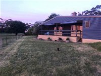 Country Farm House close to Ballarat - Click Find
