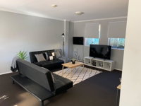 Cozy 3BR Townhouse in Liverpool CBD with parking - Internet Find