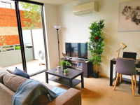 FITZROY FANTASTIC 1BR APT with FREE WINE NETFLIX WIFI close to TRAMS COLES - Adwords Guide