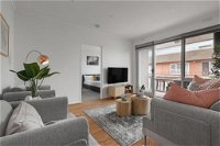 Heart of Ormond Apartment by Ready Set Host - Seniors Australia