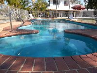 Kinka Palms Beachfront Apartments / Motel - Click Find