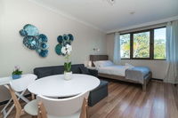 Lane Cove Studio - POOL - PARKING - WIFI