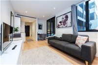 Luxury 1 Bed unit BEST LOCATION IN SOUTH YARRA - Internet Find