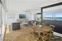 Manly Panorama - Northern Beaches Holiday House - Renee