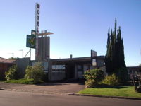 Mayfield Motel - Petrol Stations