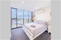 Modern Luxury 3 Bedroom Apartment with Sea Views - Seniors Australia
