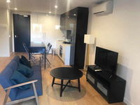 Morden apartment in the heart of Howthorn east - Internet Find