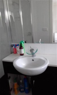 Nice single room in modern townhouse - Click Find