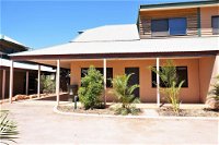 Ningaloo Breeze Villa 2 - 3 Bedroom Fully Self-Contained Holiday Accommodation - Seniors Australia