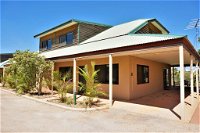 Ningaloo Breeze Villa 3 - 3 Bedroom Fully Self-Contained Holiday Accommodation - Seniors Australia
