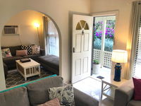 Ocean Beach Cottage - Click Find