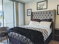 Presidential 3-bed 2-bath balcony with pool included - Seniors Australia