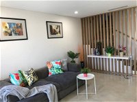 Private Room in Modern Comfortable Home Stay - Seniors Australia