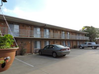 Red Cliffs Colonial Motor Lodge - Internet Find