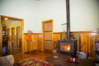 Red Tractor Retreat - Australian Directory