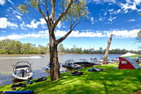 Rivergardens Holiday Park Mildura - Petrol Stations