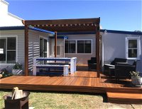 Shellharbour Beach Cottage - walk onto Patrolled beach with flags in summer - Australian Directory