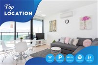 South Yarra City View Apartment with Car Park Amazon Alexa Spotify Netflix and WiFi - Seniors Australia
