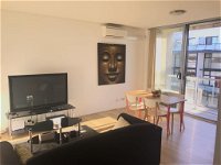 Spacious One Bedroom Apartment in Marrickville - Internet Find